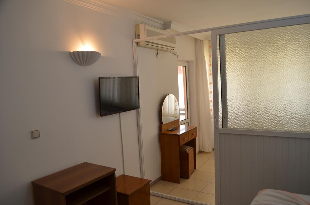 Hotel Prens Yildiz Айвалык Экстерьер фото